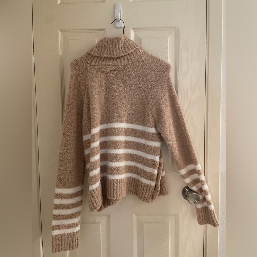 Sweater - Picture 3 of 4